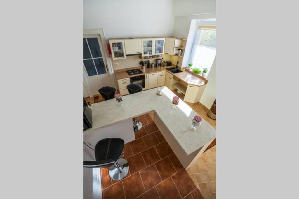Luxury Air-Conditioned Family Apartment Spitalska Old Town Pozsony Kültér fotó